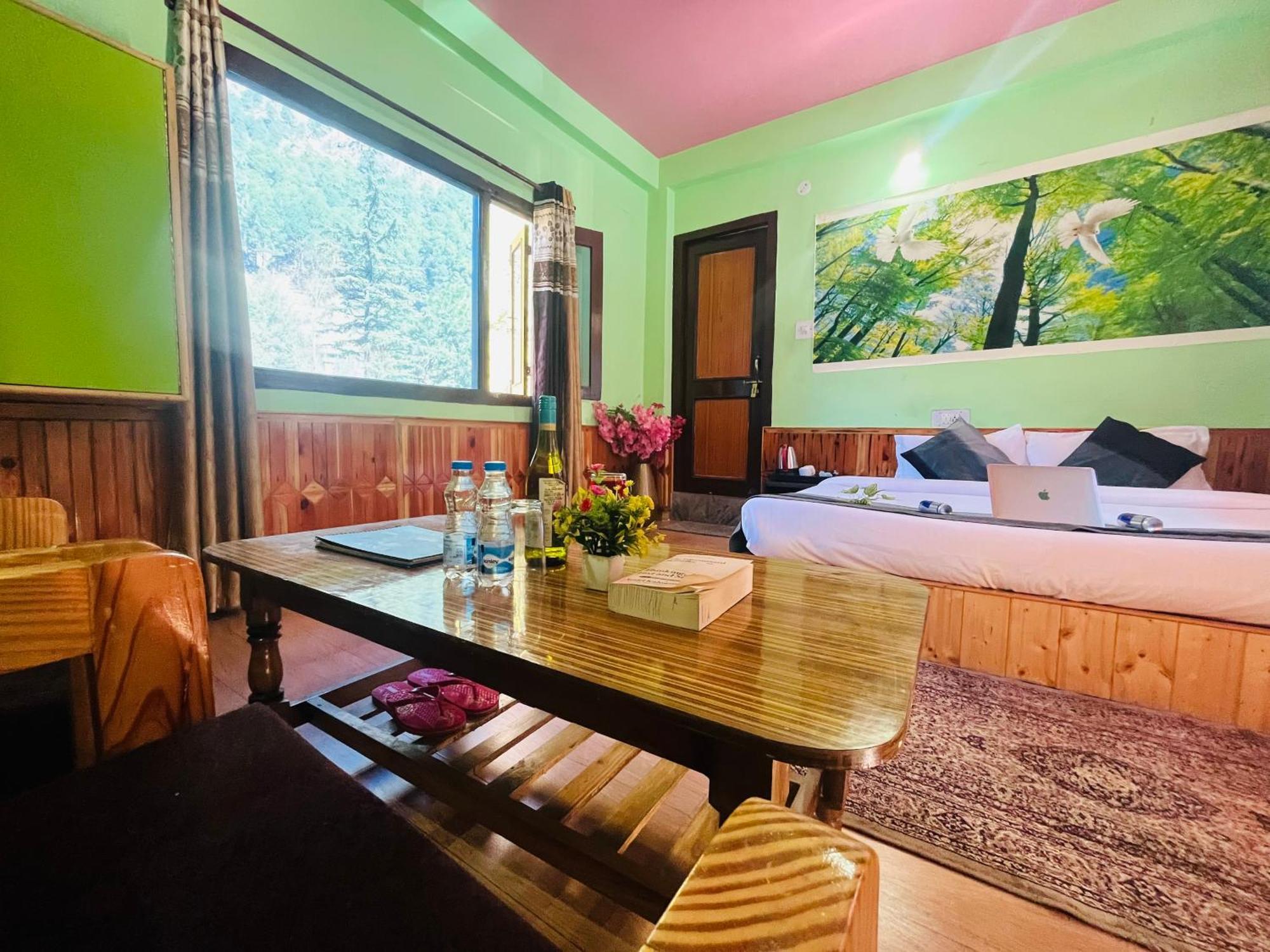 Hotel Brownie River View קאסול מראה חיצוני תמונה