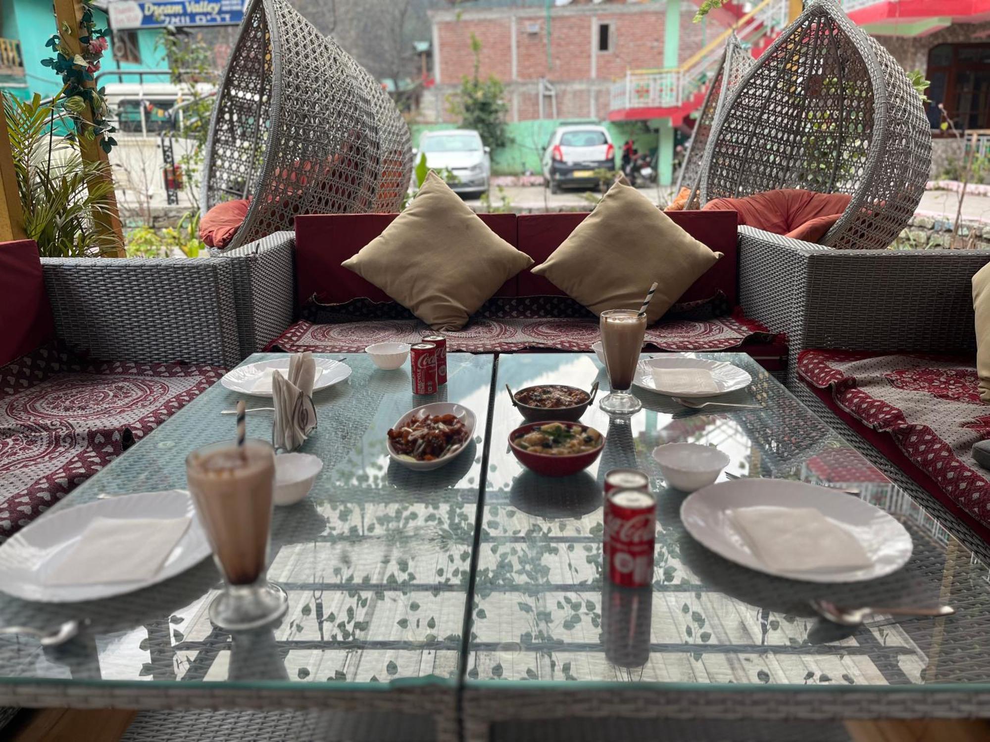 Hotel Brownie River View קאסול מראה חיצוני תמונה