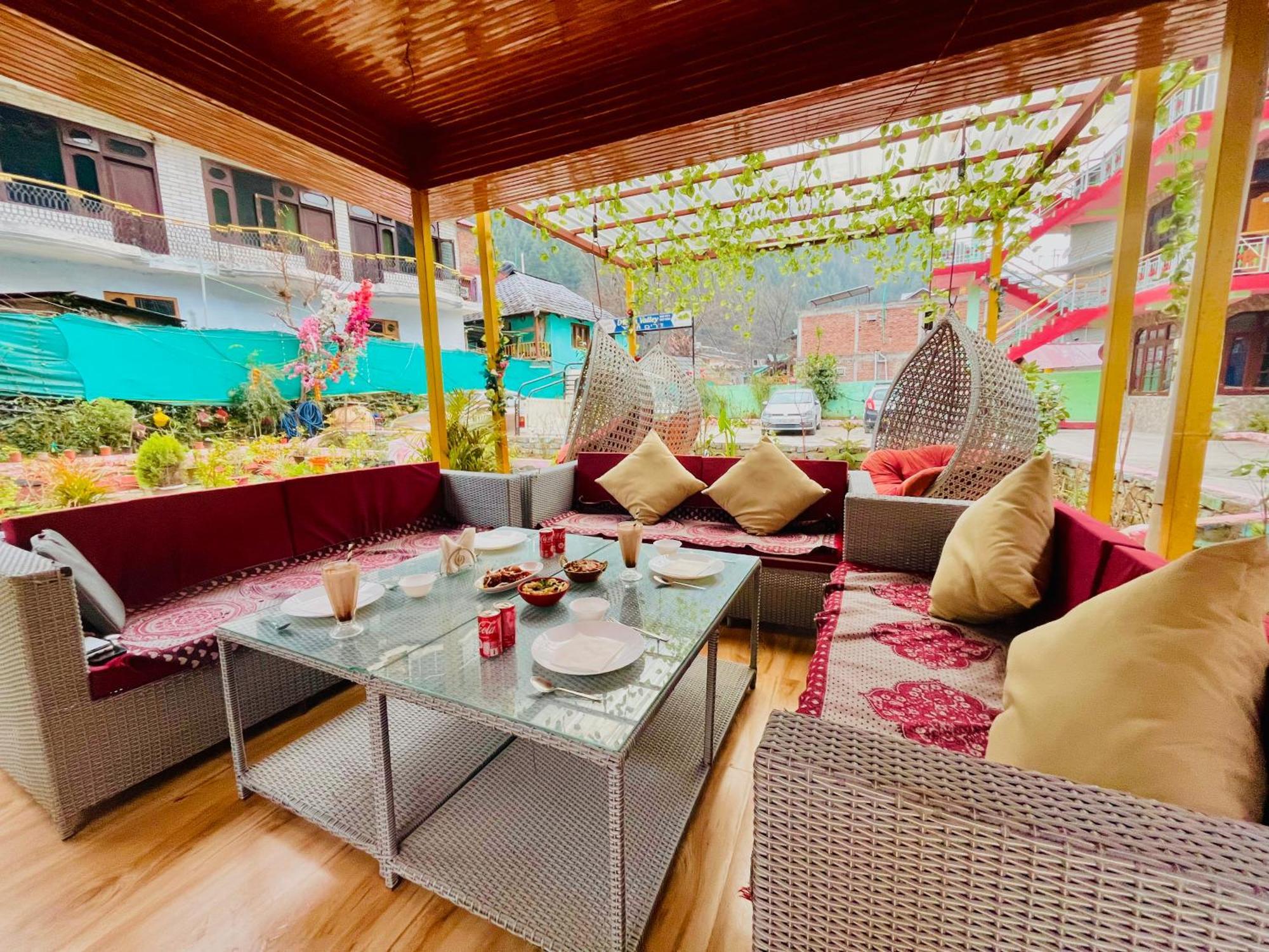 Hotel Brownie River View קאסול מראה חיצוני תמונה