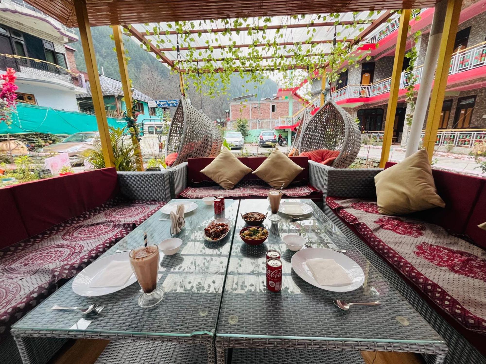 Hotel Brownie River View קאסול מראה חיצוני תמונה