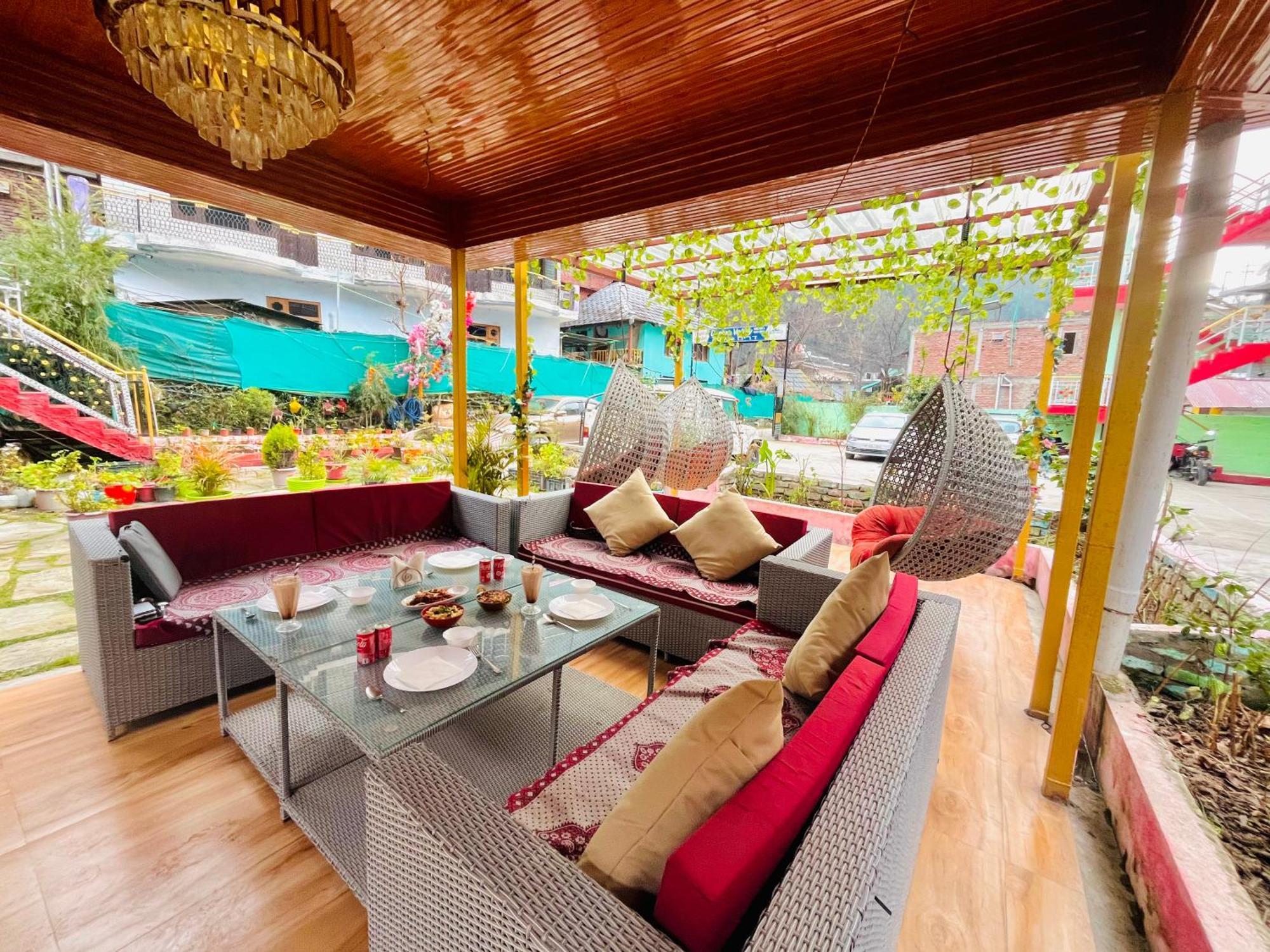 Hotel Brownie River View קאסול מראה חיצוני תמונה